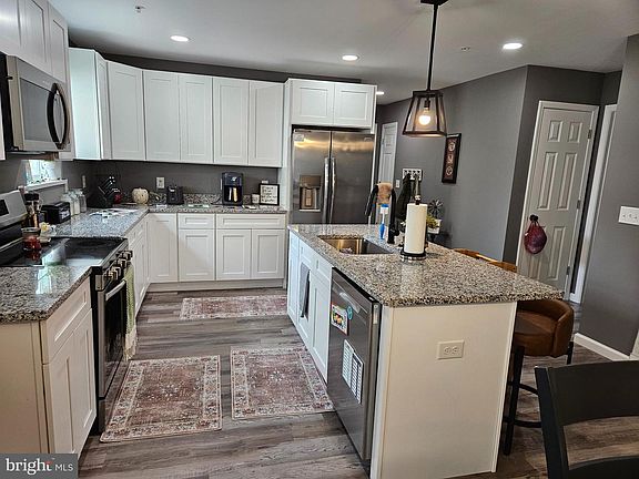 4th image of 506 Pintail St