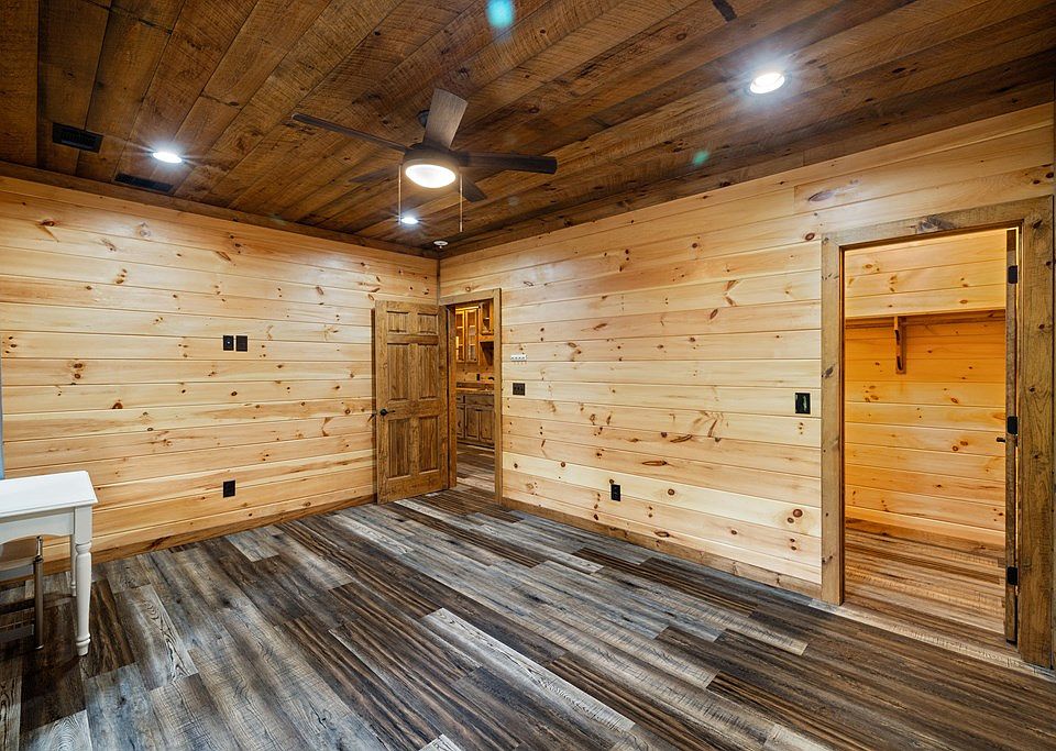 13th image of this home