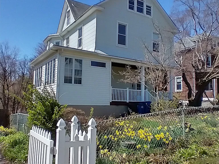 Overland Ave — Photo 1
