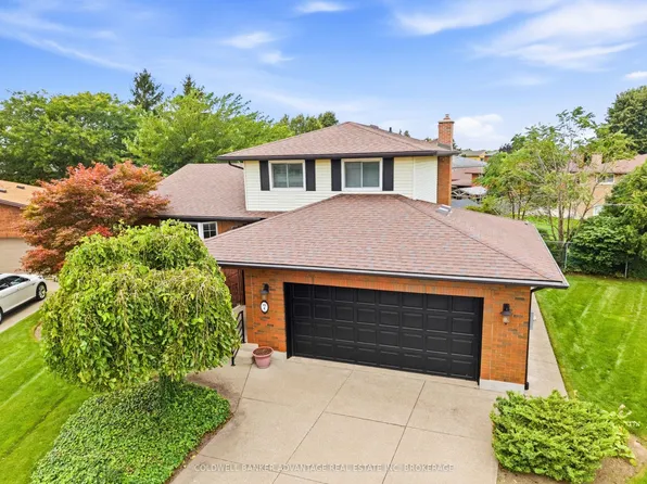 7 Lee Cres, Thorold, ON L2V 4G9