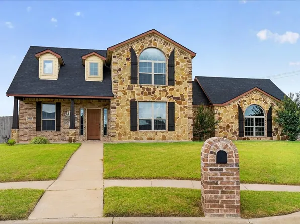 1626 Hawthorne St, Cleburne, TX 76033