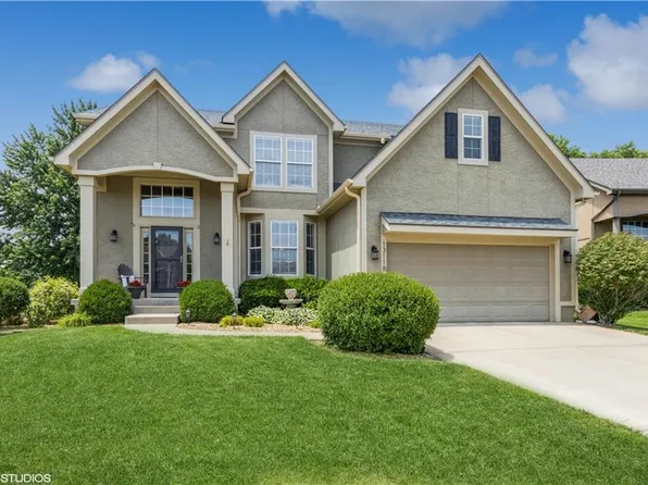 13118 W 137th Ct, Overland Park, KS 66221