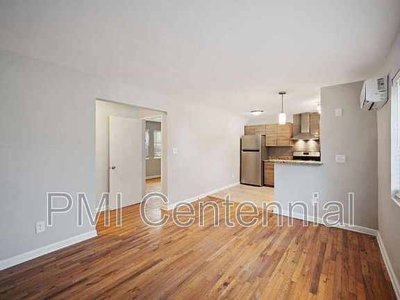 4th image of 950 Saint Charles Ave NE APT 9