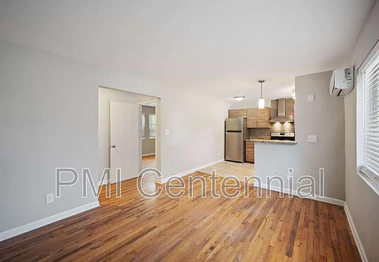 950 Saint Charles Ave NE #9 — Photo 4