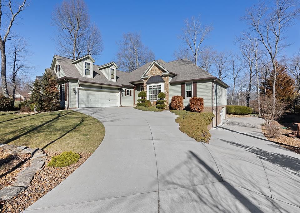 1st image of 119 Stonewood Dr