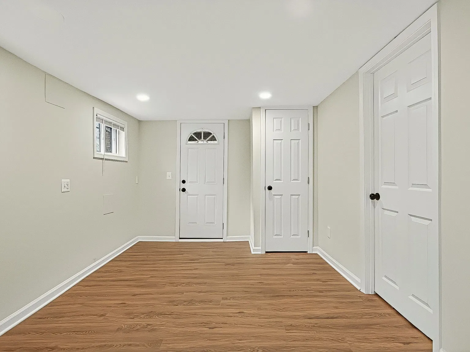 6 bed, 1890 sqft, $6,500 — Photo 3