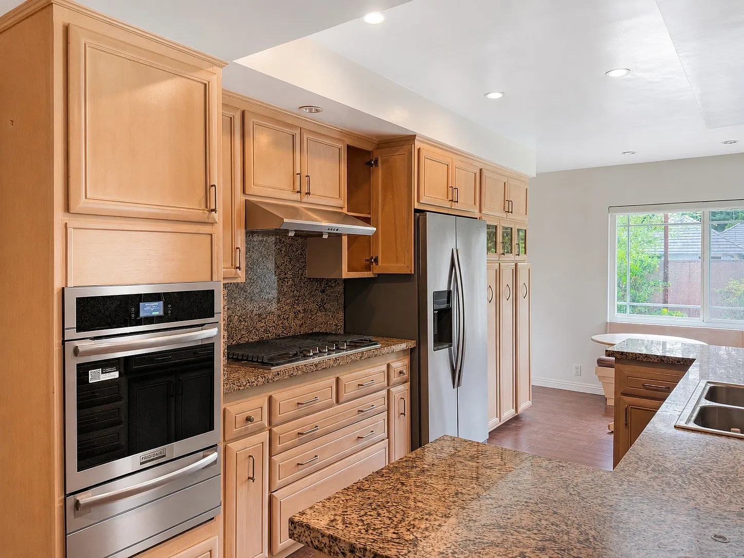 3 bed, 1867 sqft, $4,800 — Photo 4