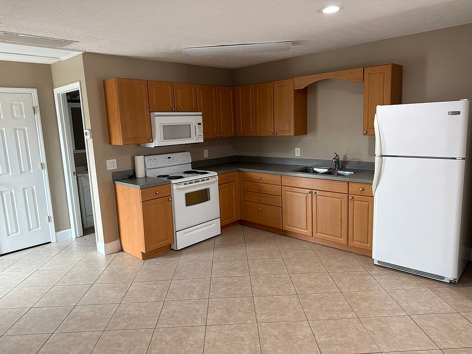 Spacious kitchen with RO filtered water in whole home