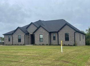 999 Noah St, Fayetteville, AR 72703