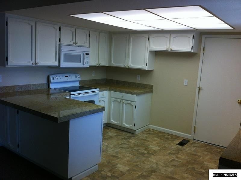 2nd image of 7667 Armin Cir