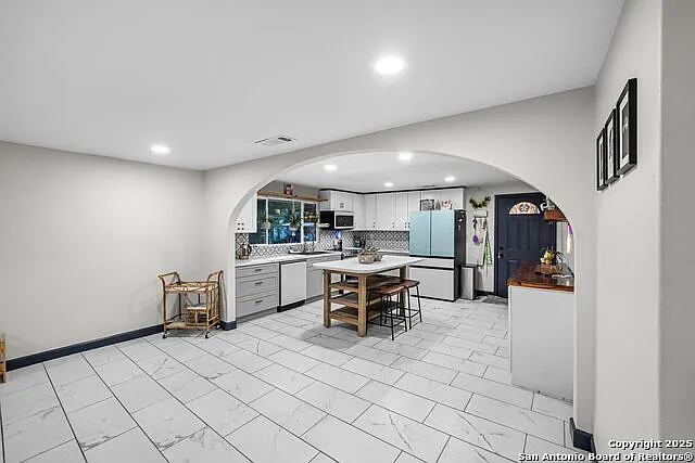 133 Alamo Dr — Photo 10