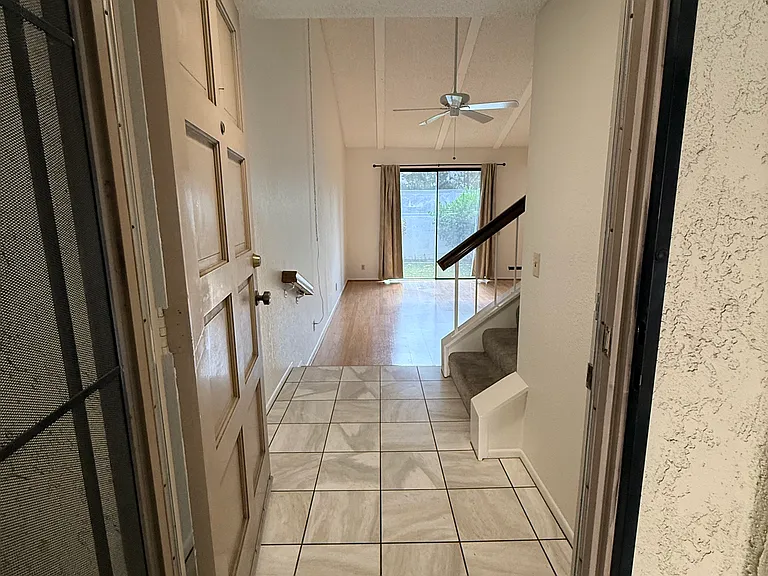 1016 Whitewater Dr — Photo 3