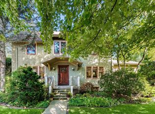 912 12th St, Wilmette, IL