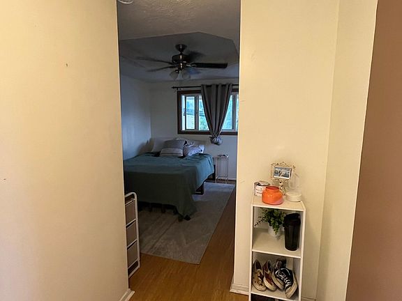 4th image of 511 Maluniu Ave #A