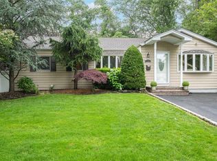 1241 Lednam Ct, Merrick, NY 11566