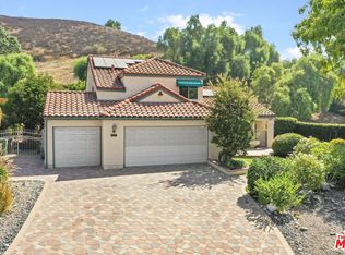 10128 Janetta Way, Sunland, CA 91040