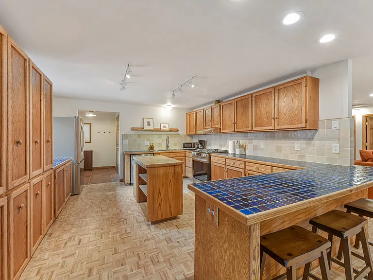 4374 Picutis Rd — Photo 10