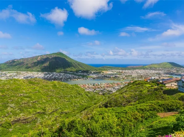 1013 Kalahu Pl, Honolulu, HI 96825