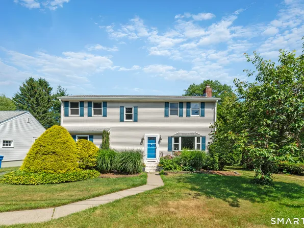 26 Corbin Road, Hamden, CT 06517