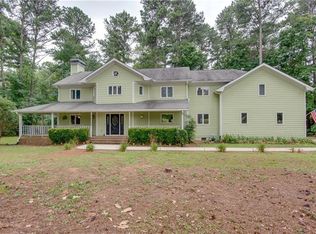 679 Redds Cir, Lilburn, GA 30047