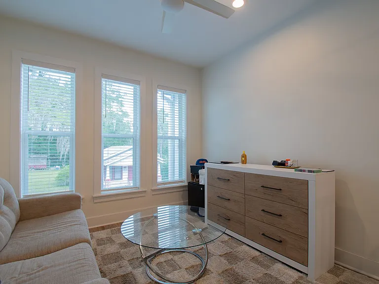 812 SW 5th Ter #2 — Photo 24