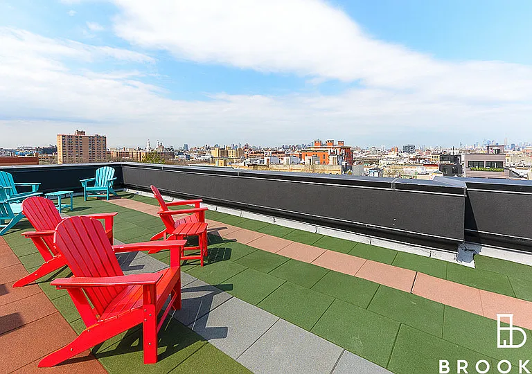 1461 Gates Ave #4D — Photo 18