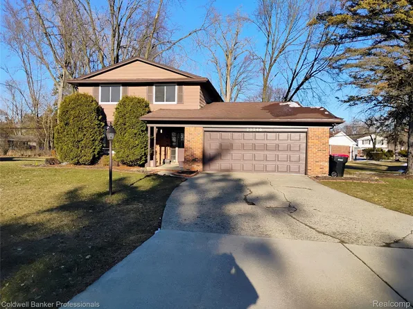 20240 Wildhern St, Southfield, MI 48076