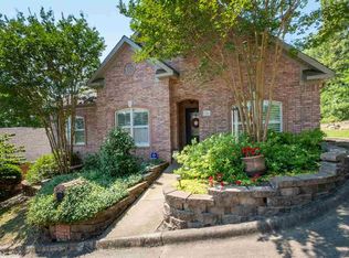 2204 Windsor Ct, Little Rock, AR 72212
