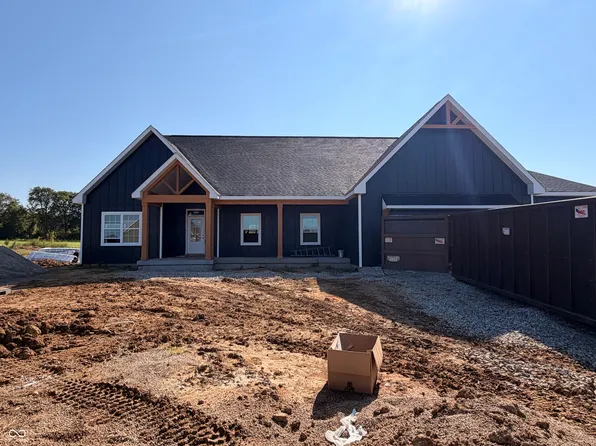16 Pine Hills Ct, Crawfordsville, IN 47933