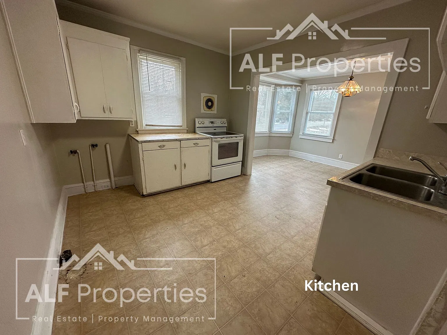 Charming and Spacious 2-Bedroom, 1.5-Bathroom Rental in Henderson, NC — Photo 3
