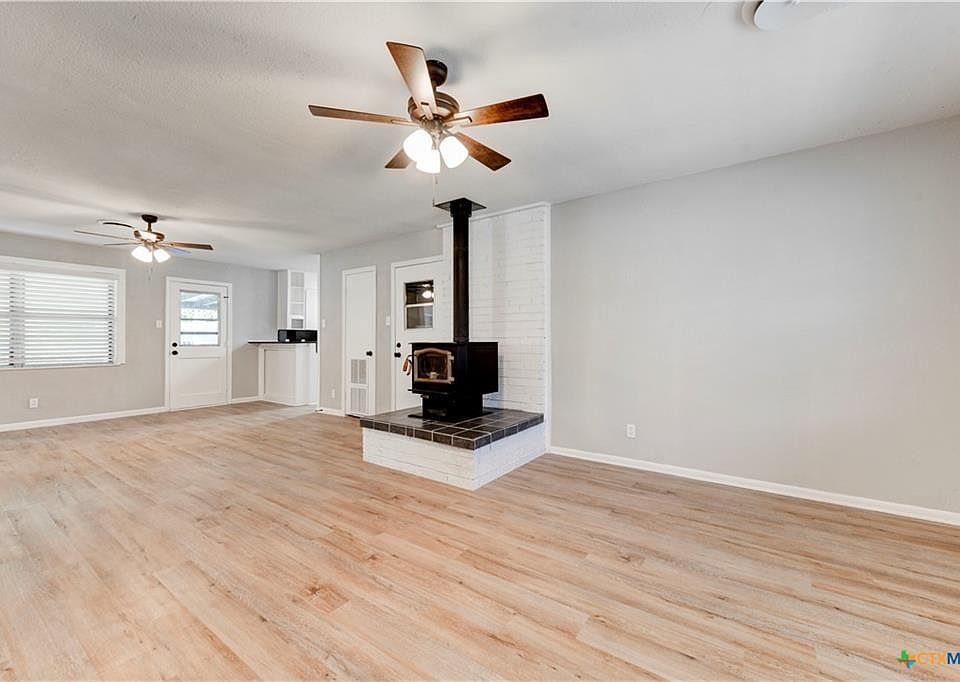 1st image of 1228 Chippendale Dr