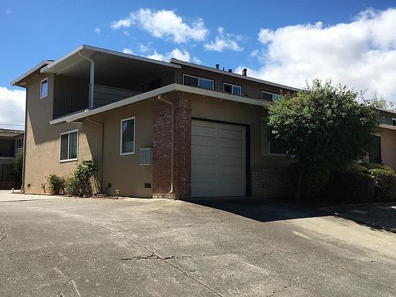 3rd image of 640 Arbutus Ave