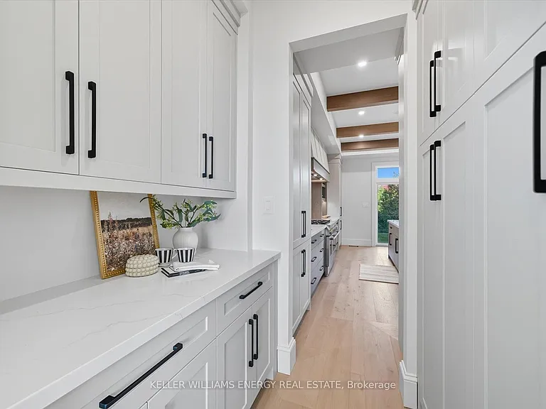 631 Mill St S — Photo 10
