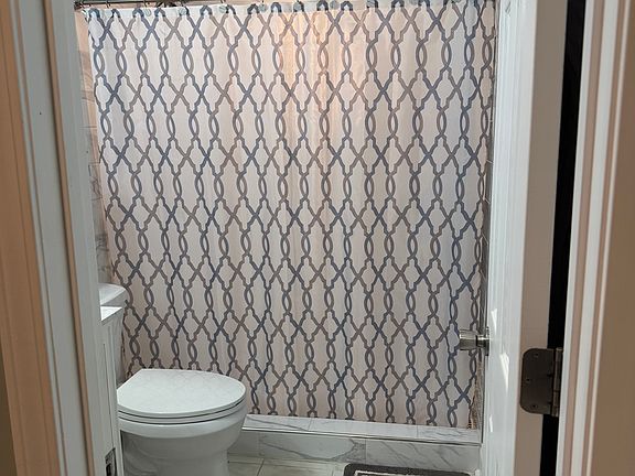 5th image of 3229 Goldenchain Dr