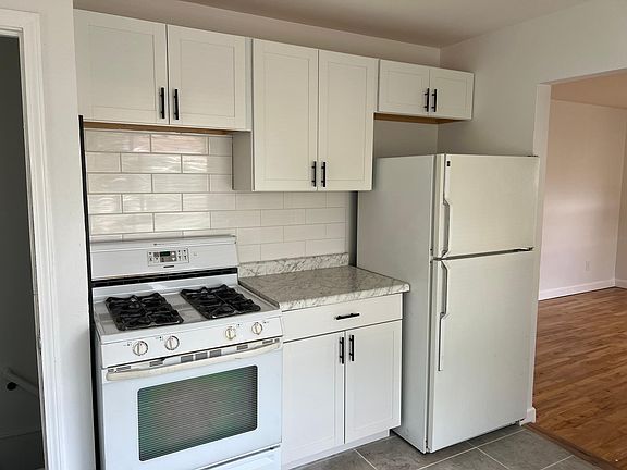 4th image of 635 Mayflower Ave