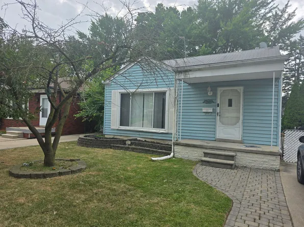 24725 Saxony Ave, Eastpointe, MI 48021