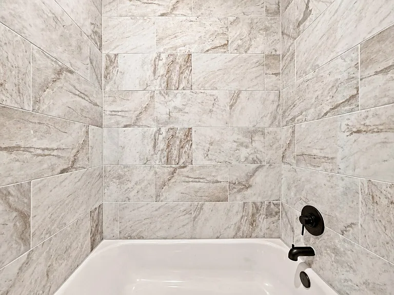 2207 Lancaster Gate Cv — Photo 14