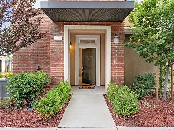 4th image of 1025 Bellante Ln Unit 7