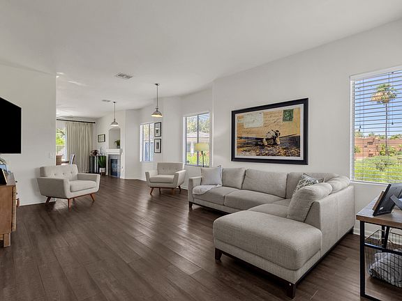 3rd image of 400 W Half Moon Way