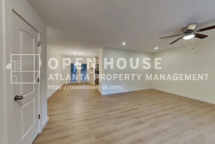 1402 Mountain Overlook Ct — Photo 6