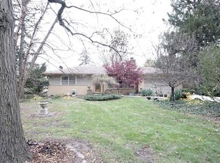 71 Briarwood Ln, Palatine, IL 60067