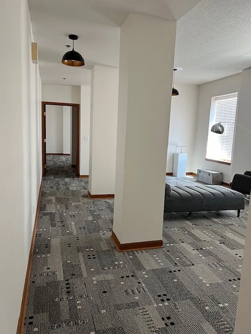 Booth Residences — Photo 4