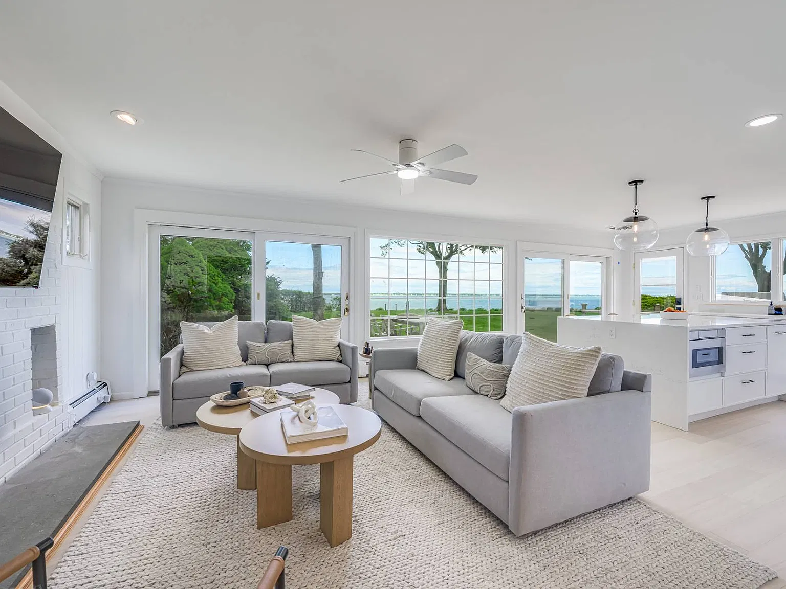 1.2 acres overlooking Bay with Private Beach — Photo 3