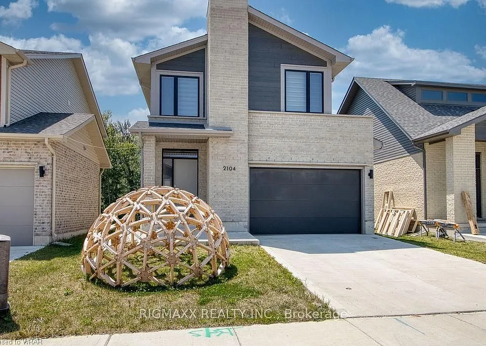 2104 Evans Blvd