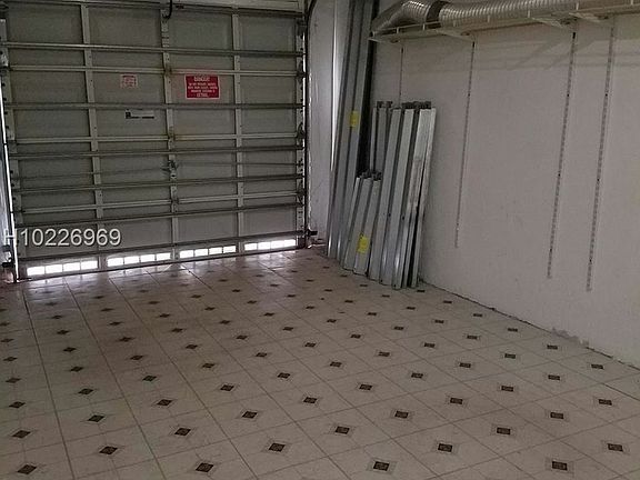 4th image of 6455 Catalina Ln #1