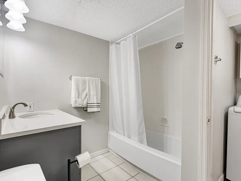 110 Cypress Way E #F8 — Photo 23