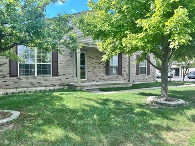 14151 Watersway Dr, Gibraltar, MI, 48173