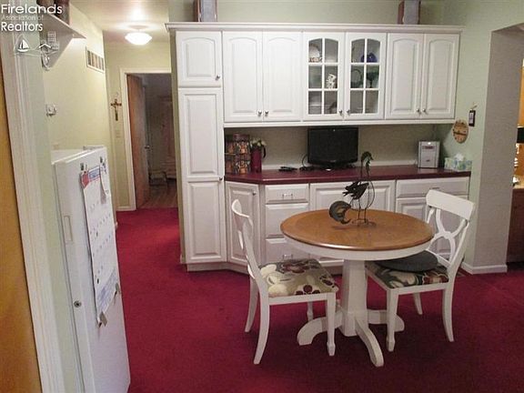 5th image of 255 Gross St