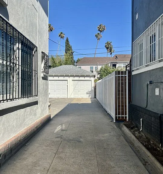 1216 5th Ave — Photo 37