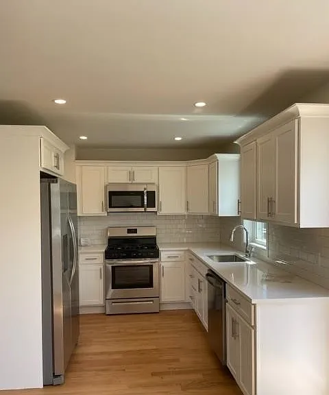 1686 Litchfield Tpke #B — Photo 4